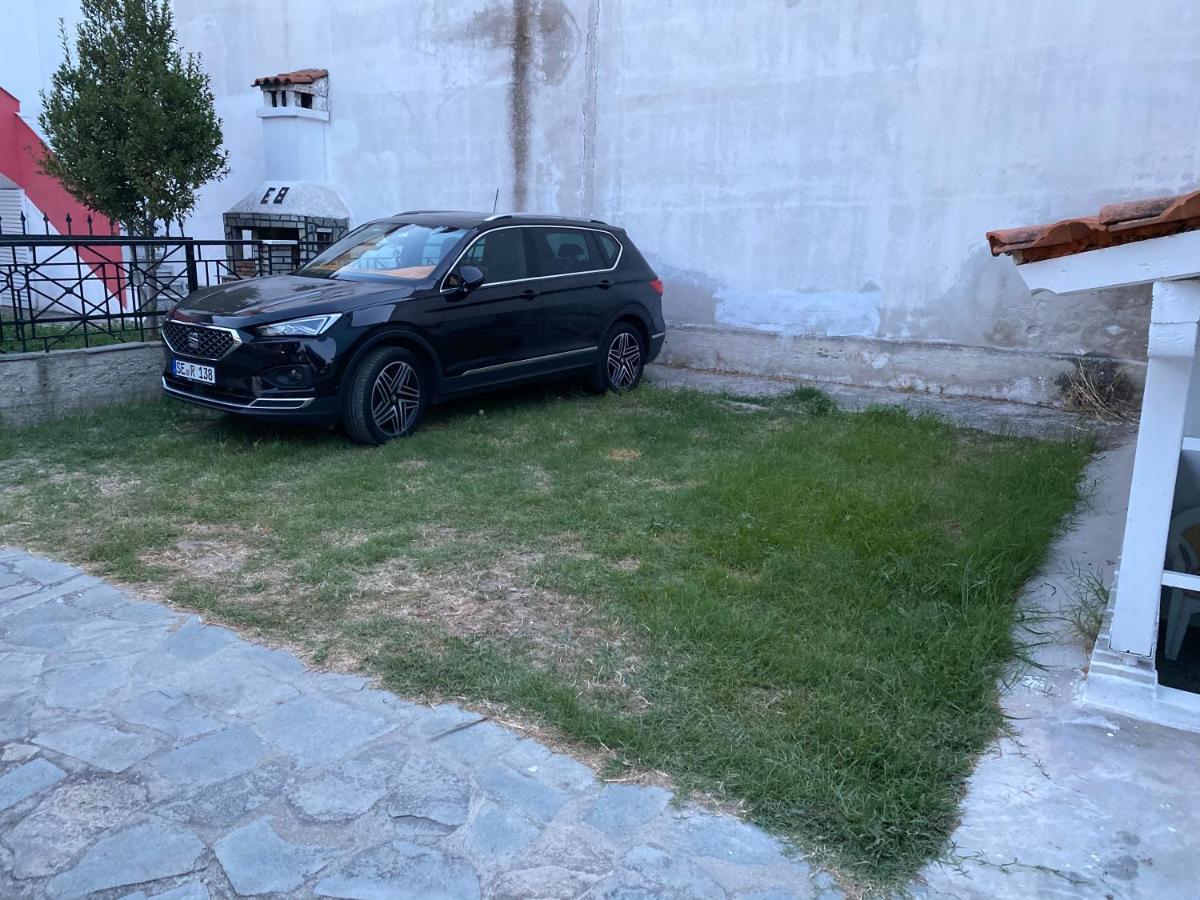 Pefkohori Apart. Near The Beach With Indor Parking And Yard Exterior foto